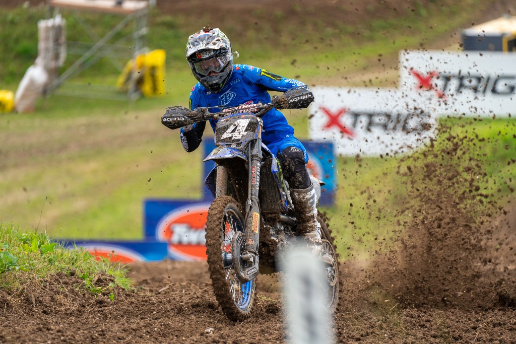 A photo of Rick Elzinga racing motocross