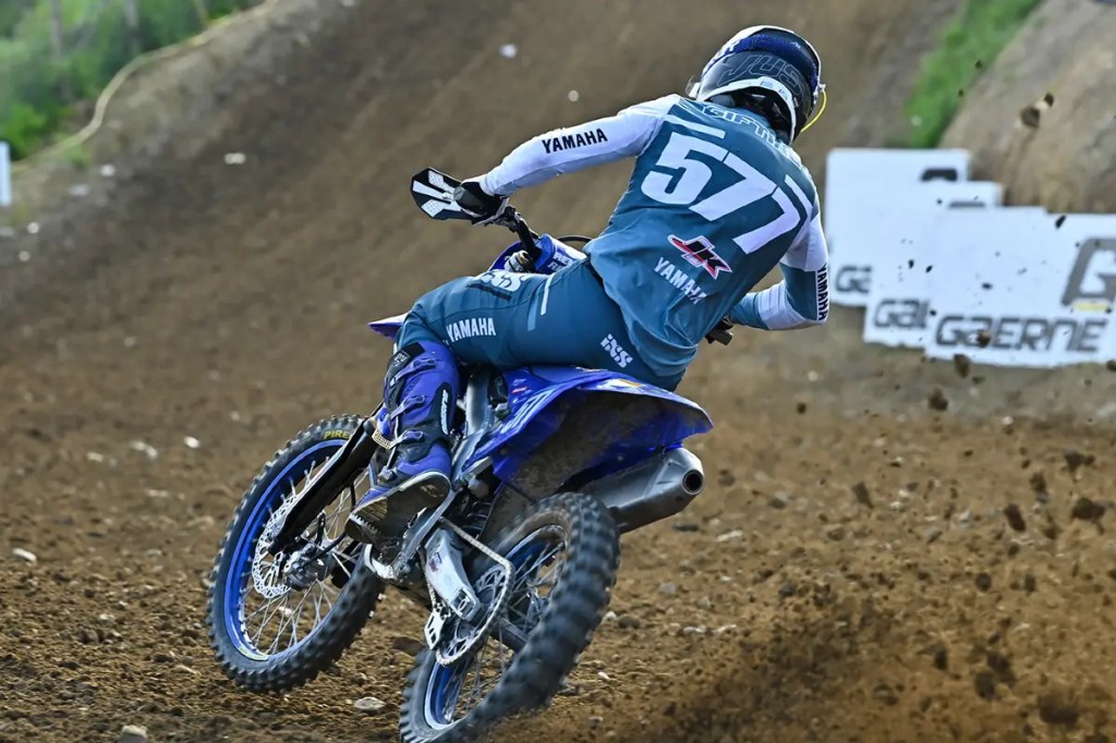 A photo of Isak Gifting