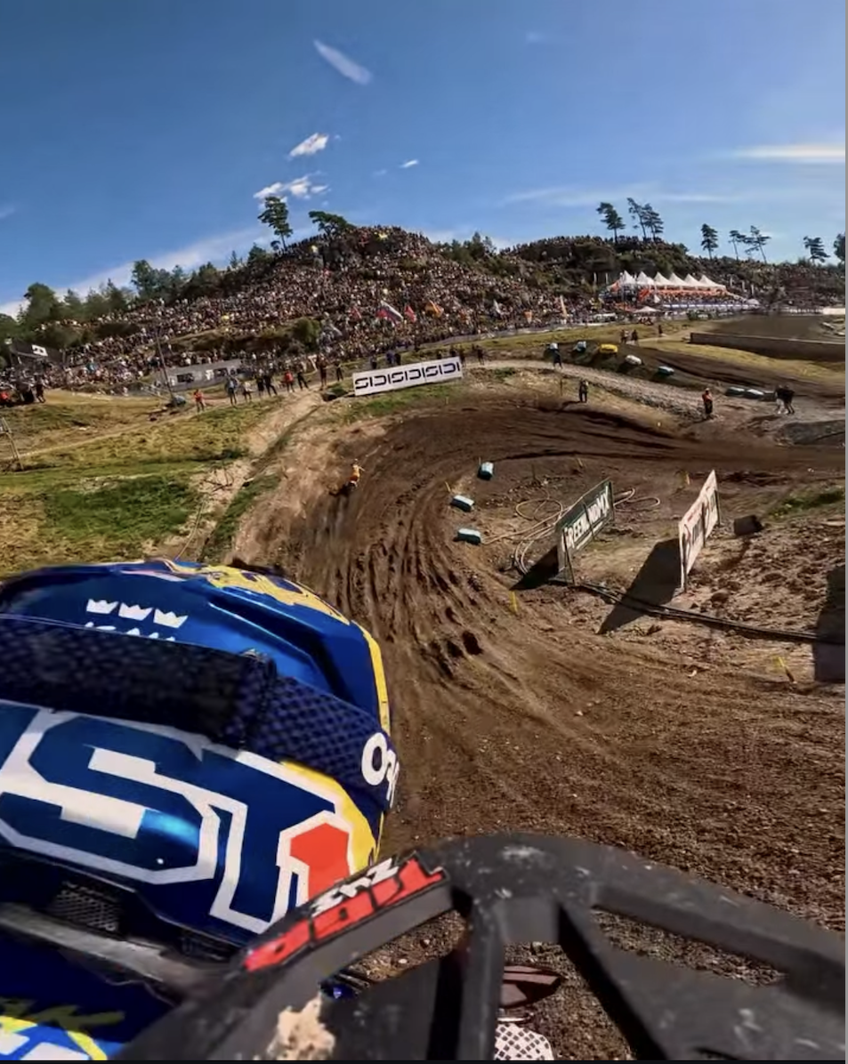 Tim Gajser and isak Gifting