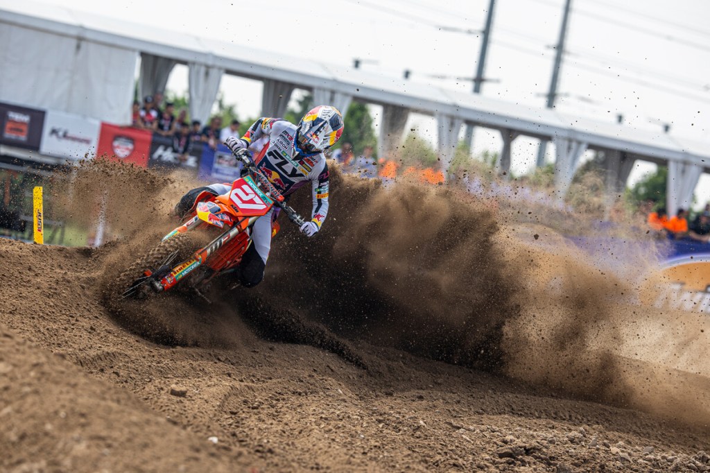 A photo of Simon Längenfelder in China